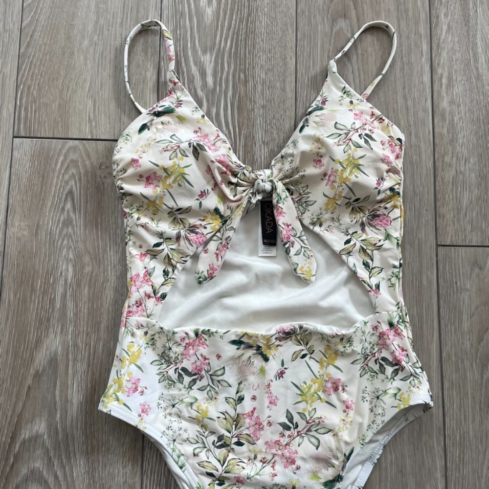 CIKADA | White One Piece Floral Bathing Suit - Picture 5 of 13